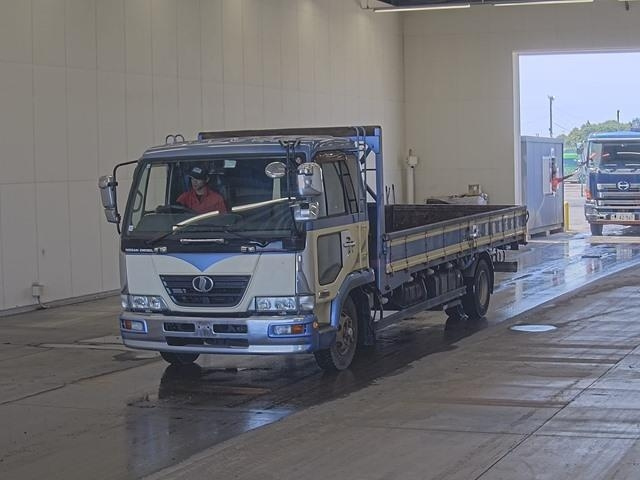 NISSAN CONDOR 2005