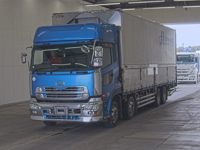 NISSAN UD SERIES 2012