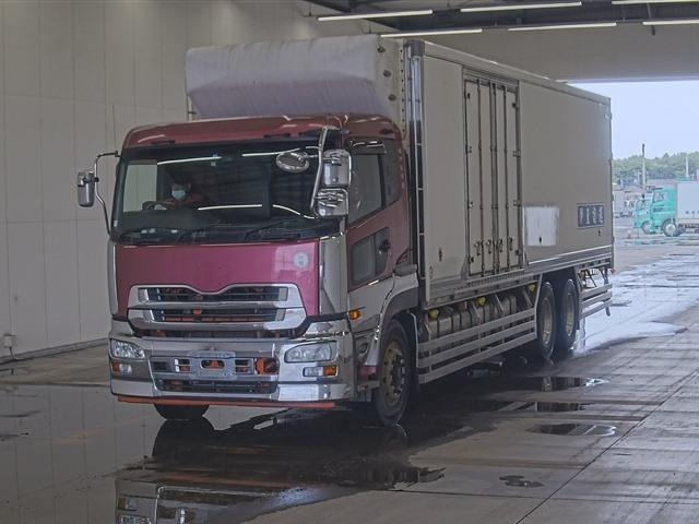 NISSAN UD SERIES 2010