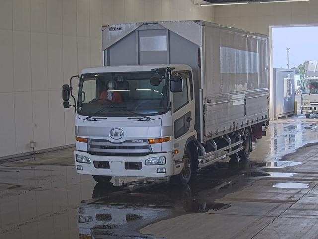 NISSAN UD SERIES 2012
