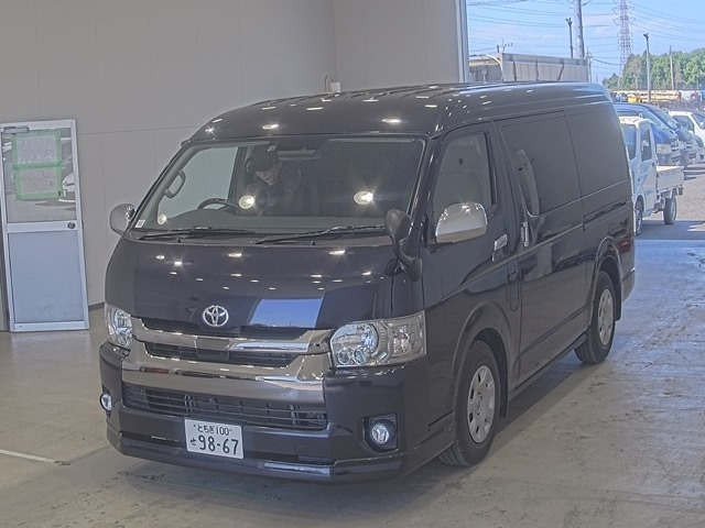 TOYOTA REGIUS ACE VAN