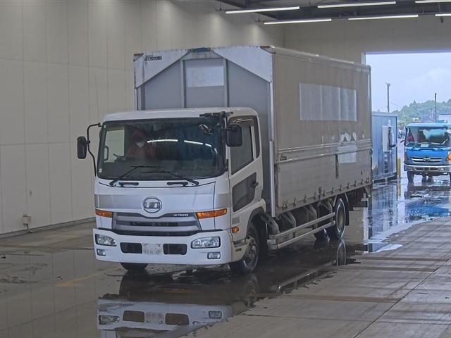 NISSAN UD SERIES 2012