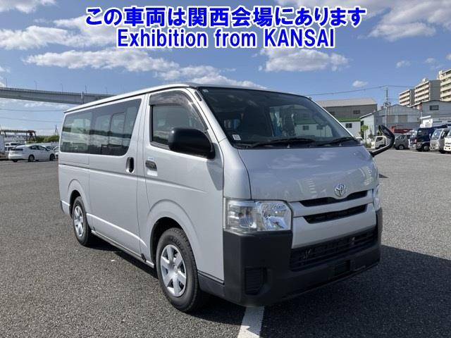 TOYOTA HIACE VAN 2017