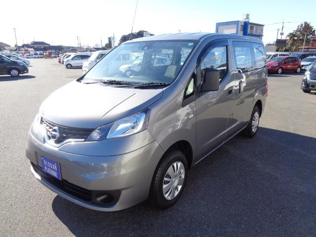 NISSAN NV200 2020