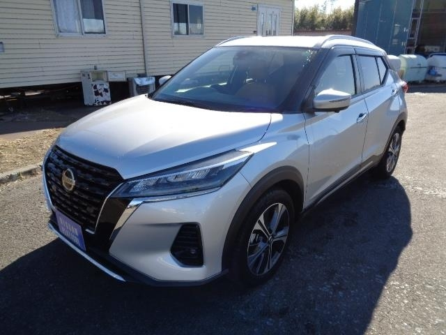 NISSAN KIX 2020