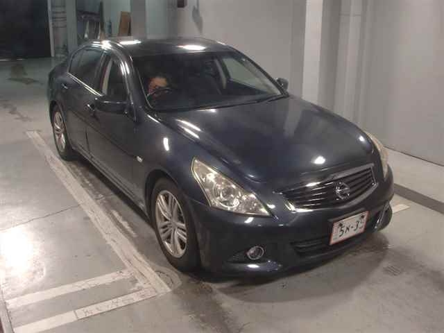 NISSAN SKYLINE 2010