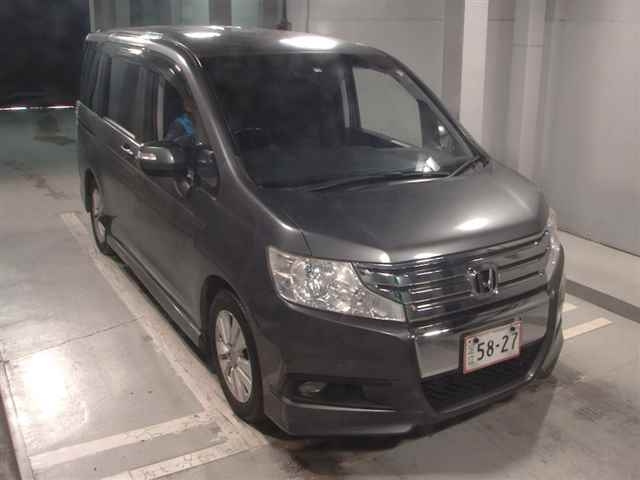 HONDA STEP WAGON 2010