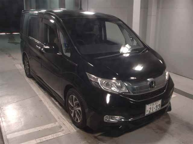 HONDA STEP WAGON 2016