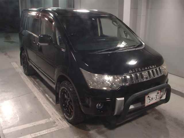 MITSUBISHI DELICA D5