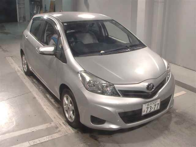 TOYOTA VITZ 2014