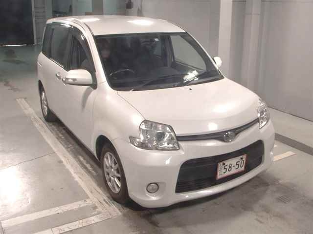 TOYOTA SIENTA 2012