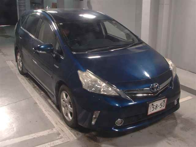 TOYOTA PRIUS ALPHA 2012