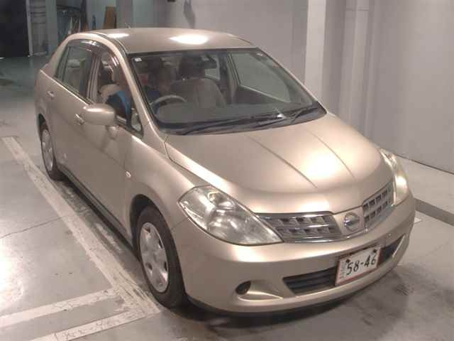 NISSAN TIIDA LATIO
