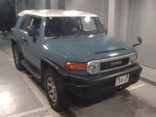 TOYOTA FJ CRUISER 2017