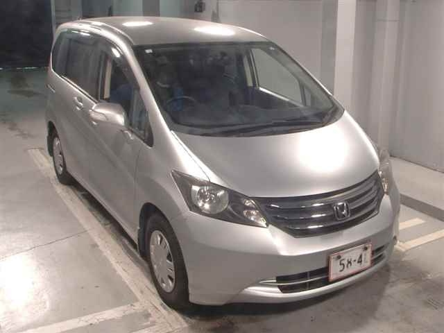 HONDA FREED 2010