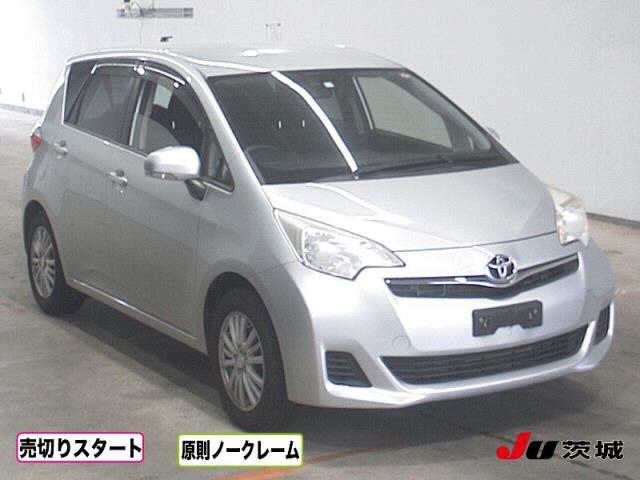 TOYOTA RACTIS 2013