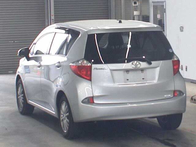 TOYOTA RACTIS 2013