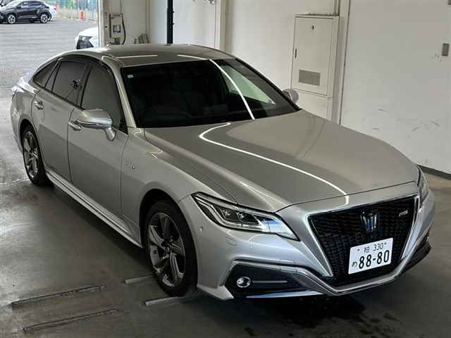TOYOTA CROWN 2018