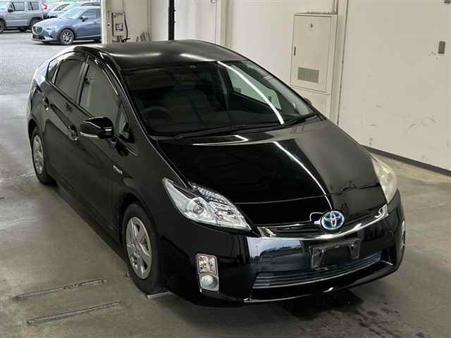 TOYOTA PRIUS 2011