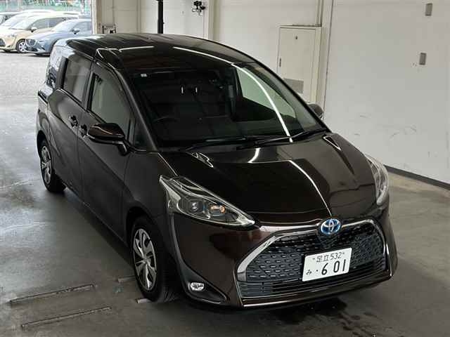 TOYOTA SIENTA 2021