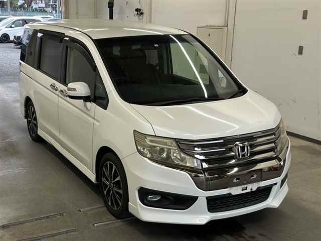 HONDA STEP WAGON 2012