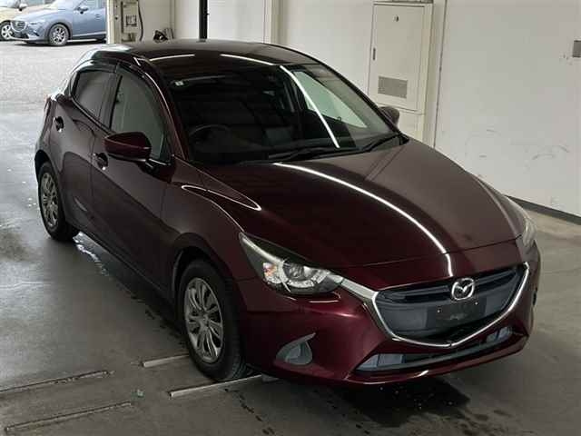 MAZDA DEMIO 2017