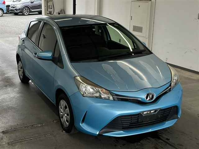 TOYOTA VITZ 2014