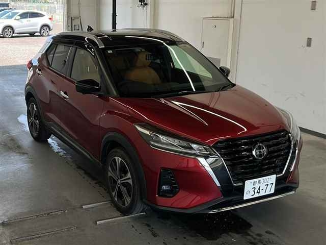 NISSAN KIX 2021