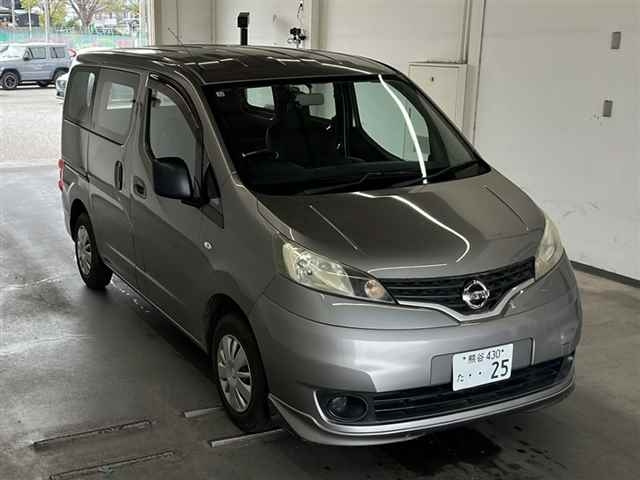 NISSAN NV200 2013