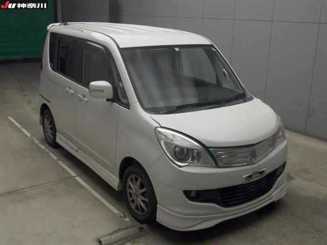 MITSUBISHI DELICA D2