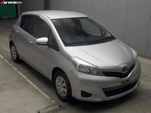 TOYOTA VITZ 2012