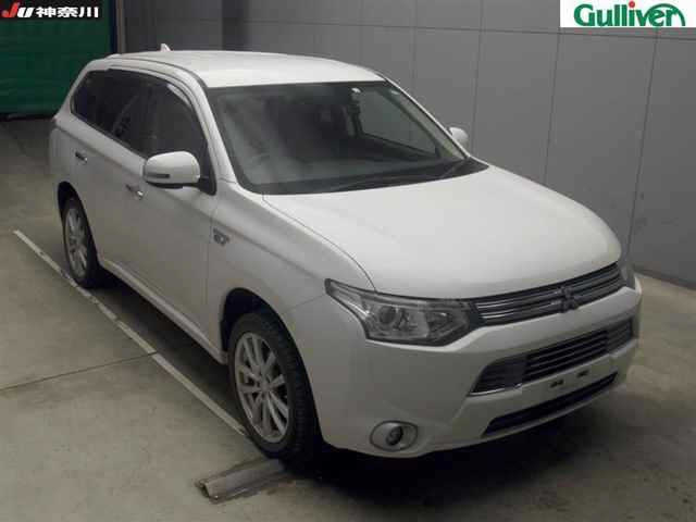 MITSUBISHI OUTLANDER PHEV 2014
