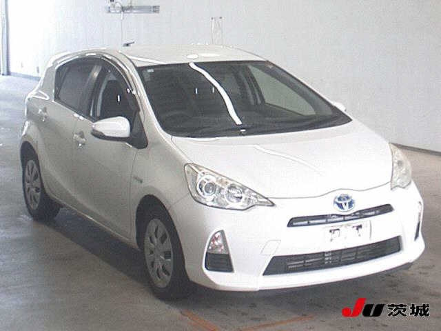 TOYOTA AQUA 2012