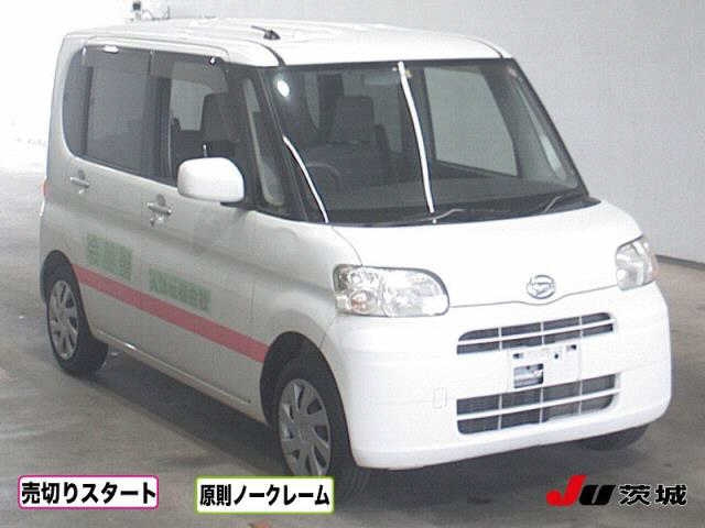 DAIHATSU TANTO 2012