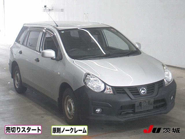 NISSAN AD 2019