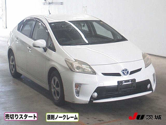 TOYOTA PRIUS 2012