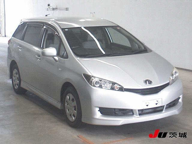 TOYOTA WISH 2010
