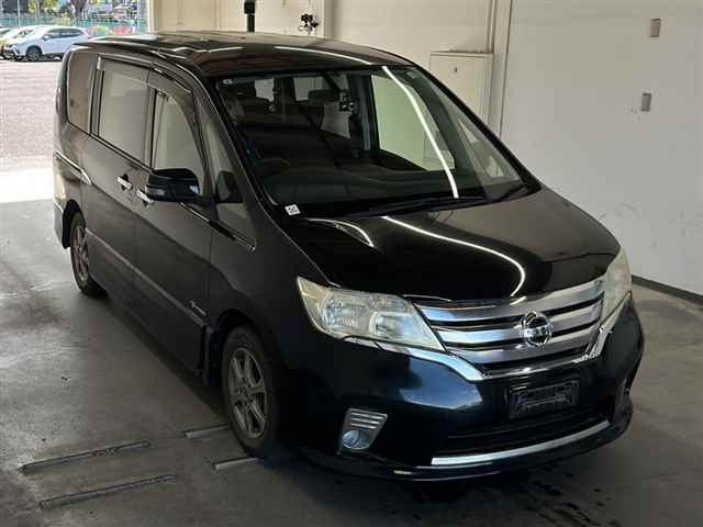 NISSAN SERENA 2013