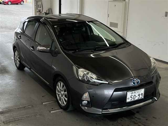 TOYOTA AQUA 2012