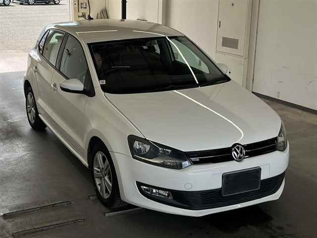 VOLKSWAGEN POLO 2014