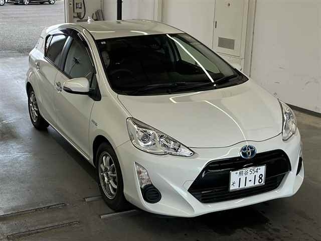 TOYOTA AQUA 2017