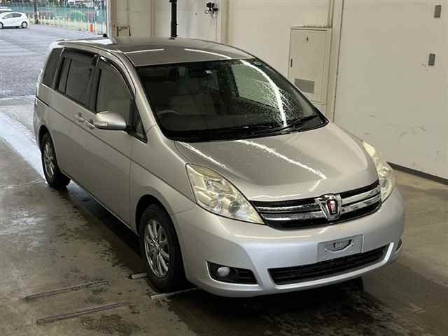 TOYOTA ISIS 2012