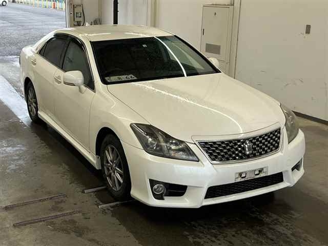 TOYOTA CROWN 2010