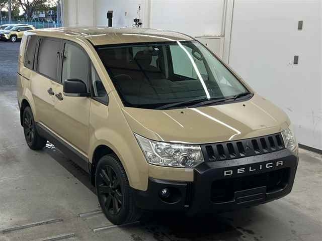 MITSUBISHI DELICA D5
