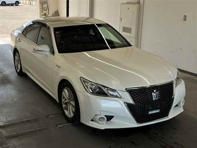 TOYOTA CROWN 2013
