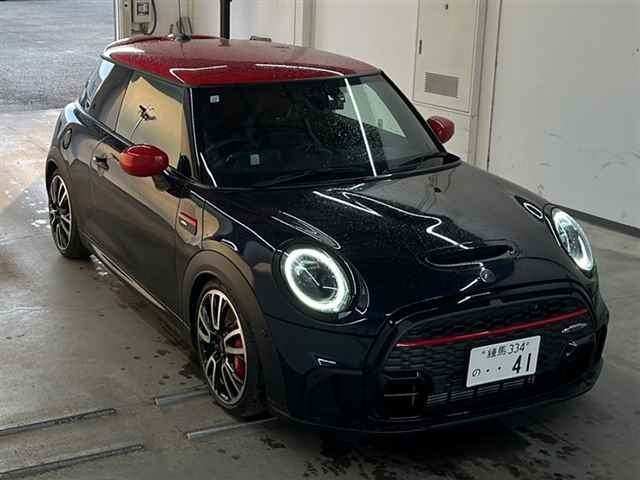 BMW MINI 2021