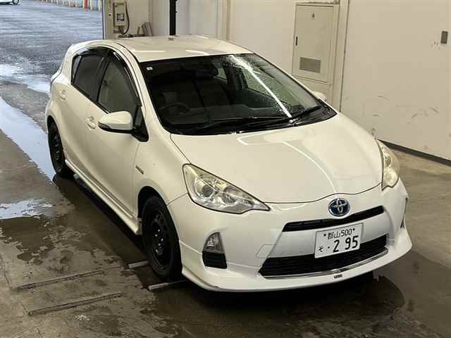 TOYOTA AQUA 2012