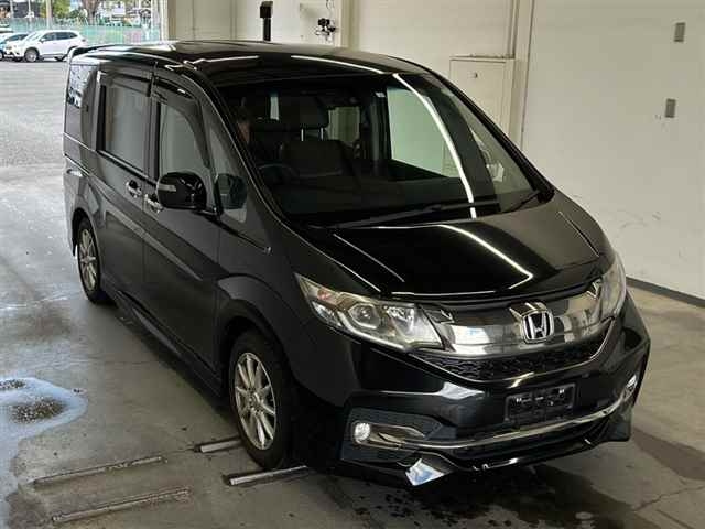 HONDA STEP WAGON 2016