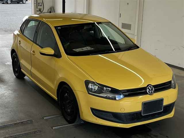 VOLKSWAGEN POLO 2011