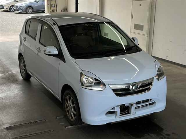 DAIHATSU MIRA E S 2012